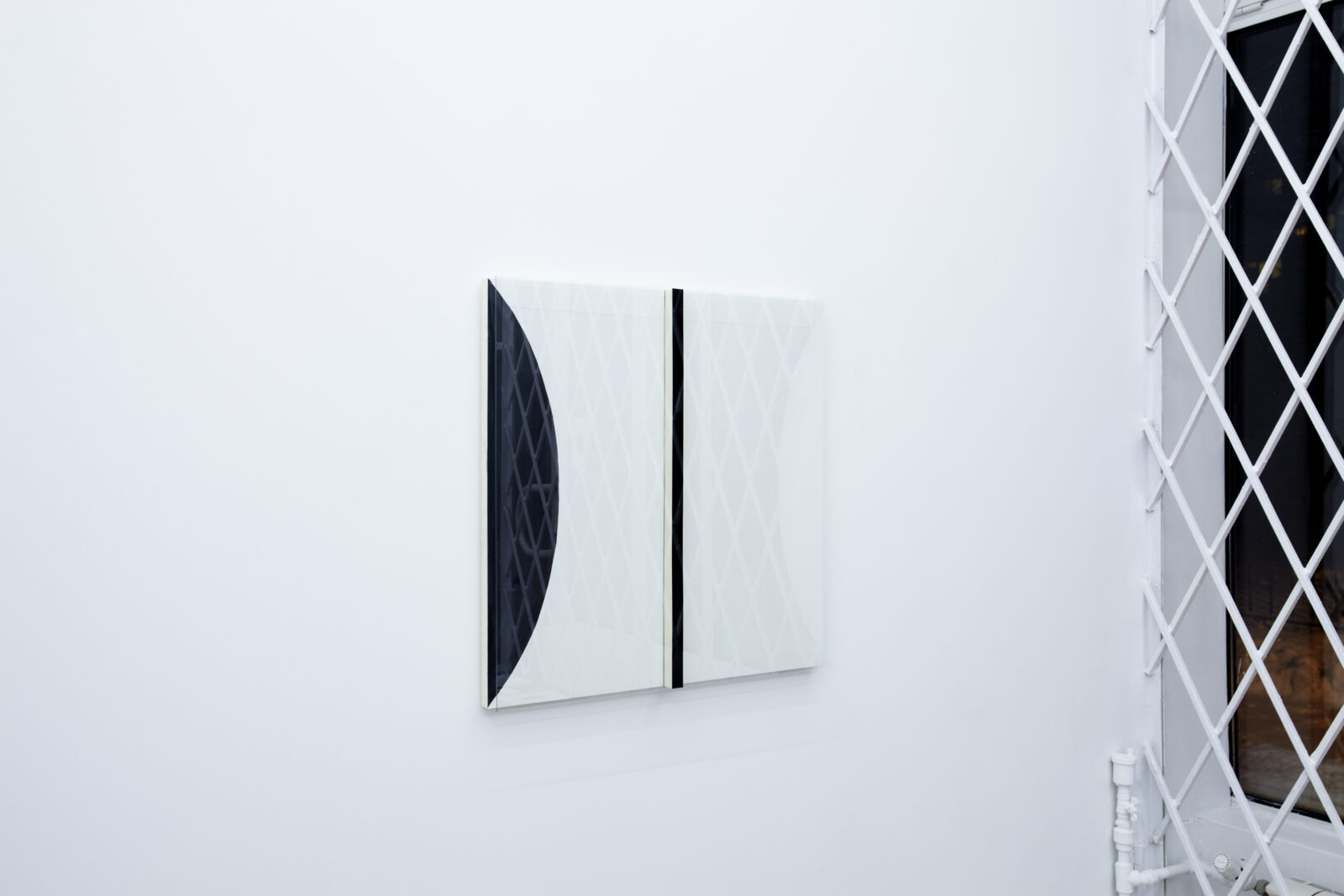 Marcin Zarzeka
Playground Love
2013
foamboard, double-sided tape, glass
60 × 60 × 4 cm